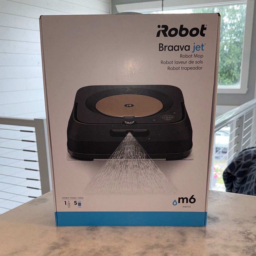 iRobot Braava Jet m6 Robot Mop - Black and Gold